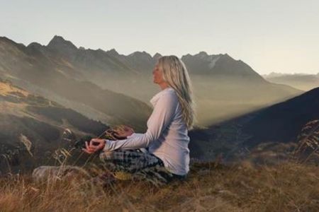 Patricia Thielemann ist bei Yoga Festival in St. Anton