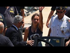 Carola Rackte ist weder eine Heldin noch eine Heilige und auch die Seenotrettung von Fluechtenden sollte man hinterfragen Carola Rackte ist weder eine Heldin noch eine Heilige und auch die Seenotrettung von Fluechtenden sollte man hinterfragen