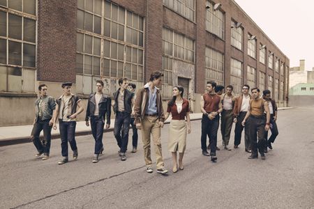 Das erste Filmfoto von Oscar Gewinner Steven Spielbergs WEST SIDE STORY wurde veroeffentlicht