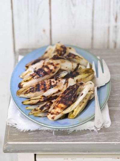 Gegrillte Chicoree mit Balsamico-Essig