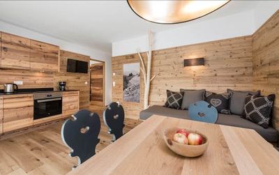 Die Chalets des Roter Hahn Mitglieds Niederthalerhof bei Brixen/Suedtirol bieten je nach Ausstattung Platz fuer zwei bis maximal sechs Personen