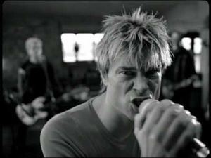 Die Toten Hosen: ALLES AUS LIEBE - 40 JAHRE DIE TOTEN HOSEN Die Toten Hosen: ALLES AUS LIEBE - 40 JAHRE DIE TOTEN HOSEN