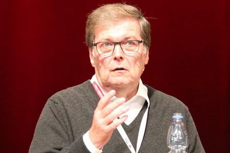 Klaus Gehrig. Der 70-jaehrige Schwarz-Chef ist weiter mitten im aktiven Geschaeft