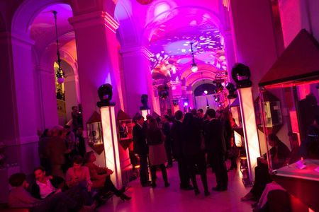 Großer Besucherandrang bestätigt die Strahlkraft der Wiener Kunstszene, die heuer unter dem Motto „Predicting Memories“ zum achten Mal sieben Tage lang zur VIENNA ART WEEK lockte