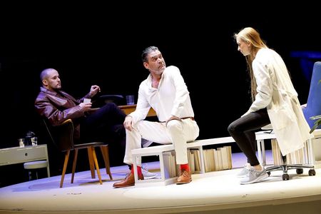 Max Frischs Biografie Ein Spiel ab dem 20. Dezember wieder im Essener Grillo-Theater mit Stefan Migge, Jens Winterstein und Silvia Weiskopf