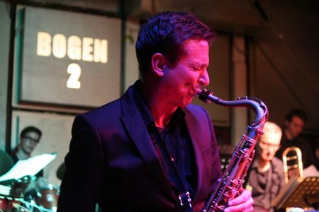 Der Koelner Saxophonist und Komponist Tobias Kremer leitet am 27. Juni 2013 das RMS JazzOrchester und wird auch selbst zu hoeren sein