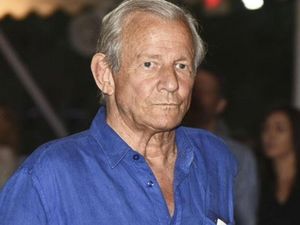 Mythisch, grenzenlos und absolut einzigartig sind diese Arbeiten von Peter Beard Mythisch, grenzenlos und absolut einzigartig sind diese Arbeiten von Peter Beard