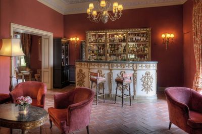 Die Bar Mediceo in der Villa La Massa