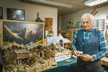 Krippenbaumeister Hans Mader: Der Tiroler hat bereits rund 100 Krippen selbst gebaut