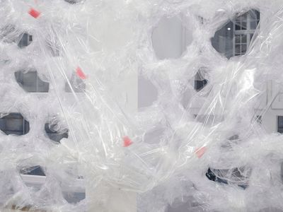 Karla Black Nur was nicht ist ist möglich ausstellung in essen