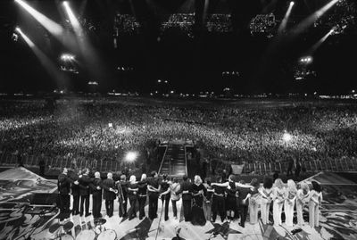 Robbie Williams wurde durch Take That bekannt Robbie Williams wurde durch Take That bekannt