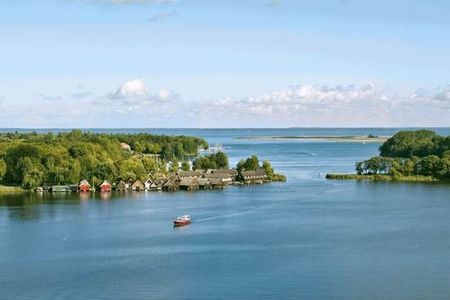 Jetzt wird angesommert Die Mecklenburgische Seenplatte haelt ab April reizvolle Kurztrips bei milden Temperaturen fuer Urlauber bereit