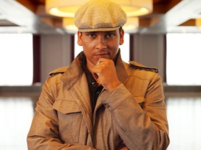 Xavier Naidoo ist ein erfolgreicher deutscher Soul- und R&B-Saenger