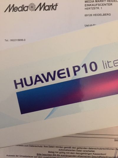 Von dem Konsumwahn am Black Friday profitieren  Amazon und die Elektronik-Produkte, Samsung und Apple