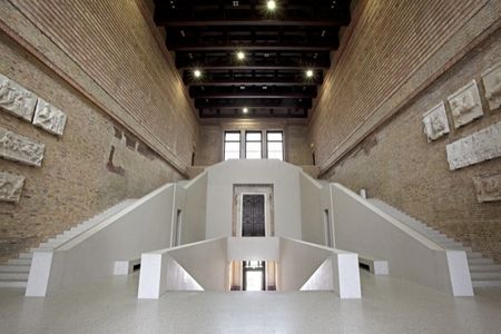 Konzert Klassik: Quintette für Holzbläser und Streicher ertönen am 11. April in der Treppenhalle des Neuen Museums Berlin