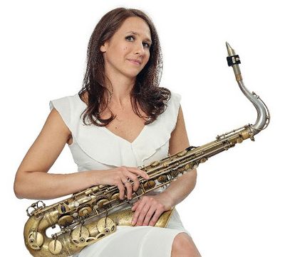 Am Freitag, den 02. Juni, präsentiert die französische Saxophonistin Christine Corvisier ab 19.30 Uhr mit ihrem Quintett die weltberühmten Chansons ihrer Kindheit
