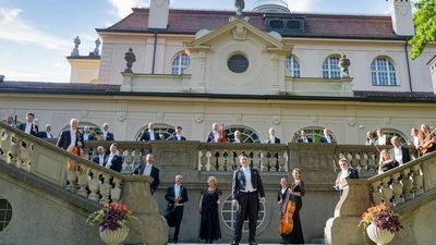 Unter Musik-Liebhabern sind die Bad Reichenhaller Philharmoniker und ihr Chefdirigent Daniel Spaw unter anderem für spektakuläre Live-Events