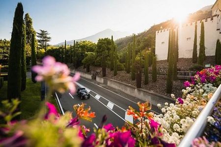Das Hauptprogramm der Suedtirol Classic Schenna dauert 2020 einen Tag laenger, naemlich von 8. bis 12. Juli