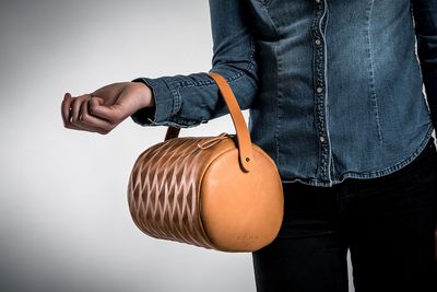 Die Taschen von mossy jewels haben eine besondere Praegung