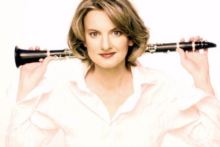 Konzert Klassik: Lauschen Sie der Musik von Mozart und Schostakowitsch beim 4. Sinfoniekonzert mit der Klarinettistin Sabine Meyer