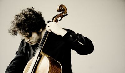 Konzert Klassik: Pianistin Anna Vinnitskaya, Geiger Erik Schumann und Cellist Nicolas Altstaedt ergründen gemeinsam die elegischen Klaviertrios Dmitri Schostakowitschs und Peter Tschaikowskys