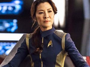 Die 56-Jaehrige Michelle Yeoh spielt Wissenschaftlerin Dr. Karina Mogue