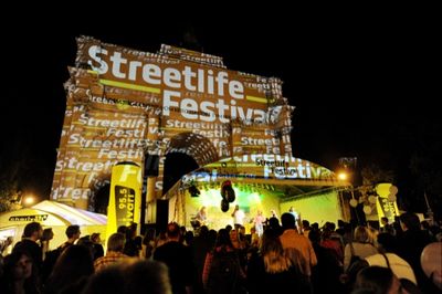Siegestor am Streetlife Festival 2012