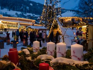 Kirchheimer Advent: Im Weihnachtsdorf liegen aromatische Düfte in der Bergluft
