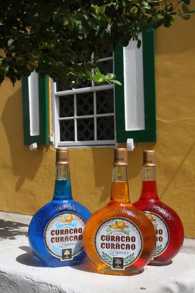 Essen und Trinken Curacao Likoer