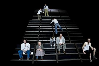 Schauspiel "Die Weber" aus dem Deutschen Theater Berlin