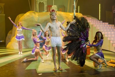 Schauspiel Köln: DES KAISERS NEUE KLEIDER - nach Motiven von Hans Christian Andersen bis zum 26.12.2012