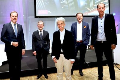 Auf dem Foto, Dr. Stephan Keller, Thomas Geisel, Dr. Marie-Agnes Strack-Zimmermann, Marco van der Meer, Stefan Engstfeld