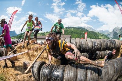 Dreckig, kraeftezehrend und doch mit jeder Menge Spaß – der Fisherman’s Friend StrongmanRun gastiert am 1. Juni 2019 zum siebten Mal in Engelberg/Zentralschweiz