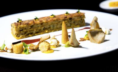 Essen und Trinken Tian Vienna Marchfelder Artischocke Gericht Essen und Trinken Tian Vienna Marchfelder Artischocke Gericht