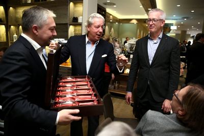 Es wurde viel ueber die umfassende Weinkarte gesprochen.