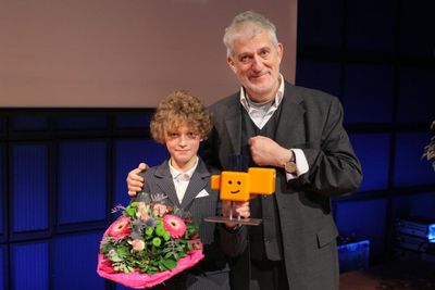 "Ehemaliger Kinderstar trifft jungen Hörspielsprecher bei den ARD Hörspieltagen: Ilja Richter (59), Schauspieler und ehemaliger Kinderhörspielsprecher beim RIAS Berlin, mit Lyonel Hollaender (12), der die Hauptrolle in „Anton taucht ab“ spricht, dem Gewinnerstück des Deutschen Kinderhörspielpreises der ARD 2012."