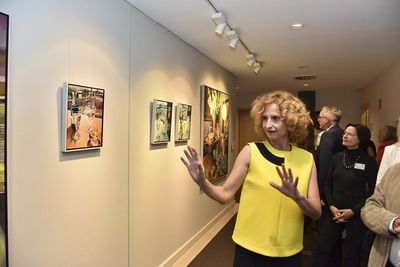 Dorothea Schuele praesentiert Ihre Kunstwerke