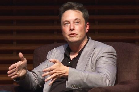Tech-Milliardär Elon Musk hat gedroht, Werbekunden, die keine Anzeigen mehr bei Twitter schalten, öffentlich bloßzustellen