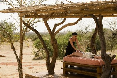 Die Tswalu Kalahari Private Game Reserve in Südafrika hat zwei der World Luxury Spa Awards 2013 erhalten: Den Award für „Continent’s Best Luxury Safari Spa“ und den für „Continent’s Best Luxury Beauty Spa“.