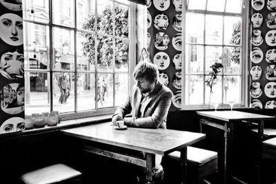 Deutsche Pop-Poesie die berührt - "360°" heißt das neue Album von Johannes Falk