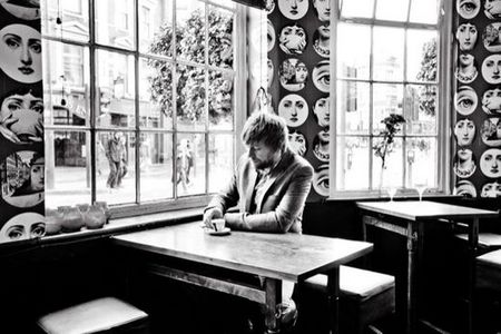 Deutsche Pop-Poesie die berührt - "360°" heißt das neue Album von Johannes Falk
