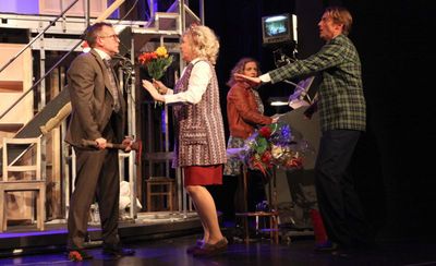 Theater in Kiel zeigt Der nackte Wahnsinn von Michael Frayn