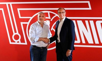 Dirk Zingler, Praesident des 1. FC Union Berlin  mit Andrew Wallis, Deputy CEO von Aroundtown SA