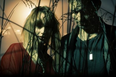 Coves veroeffentlichen neues Video Wake Up