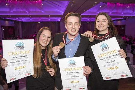 Strahlende Sieger Julia Willinger vom Harry’s Home Hotel Wien gewann Gold bei den Oesterreichischen Lehrlings Staatsmeisterschaften