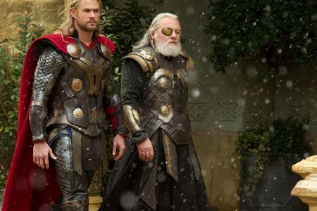 Thor - The Dark Kingdom Chris Hemsworth und Sir Anthony Hopkins