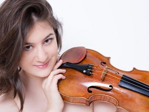Violinistin Veriko Tchumburidze gewinnt Ausschreibung des Staatsorchesters Stuttgart