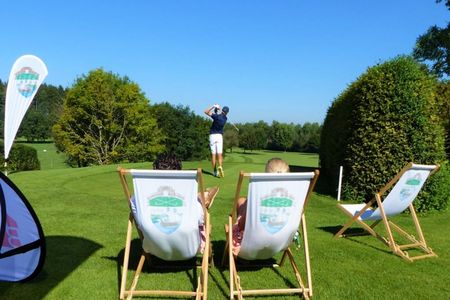 Auch in Zeiten von Corona geht das Leben fuer Golfer in StarnbergAmmersee weiter