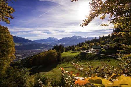 Goldener Herbst in Tirol mit dem City Package des Hotels Schwarzer Adler Innsbruck sparen Ausfluegler bei Bergbahnen, Museen und Sehenswuerdigkeiten