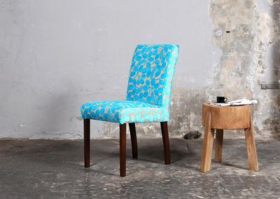 Blue Wall Design Arnon Sessel tuerkis